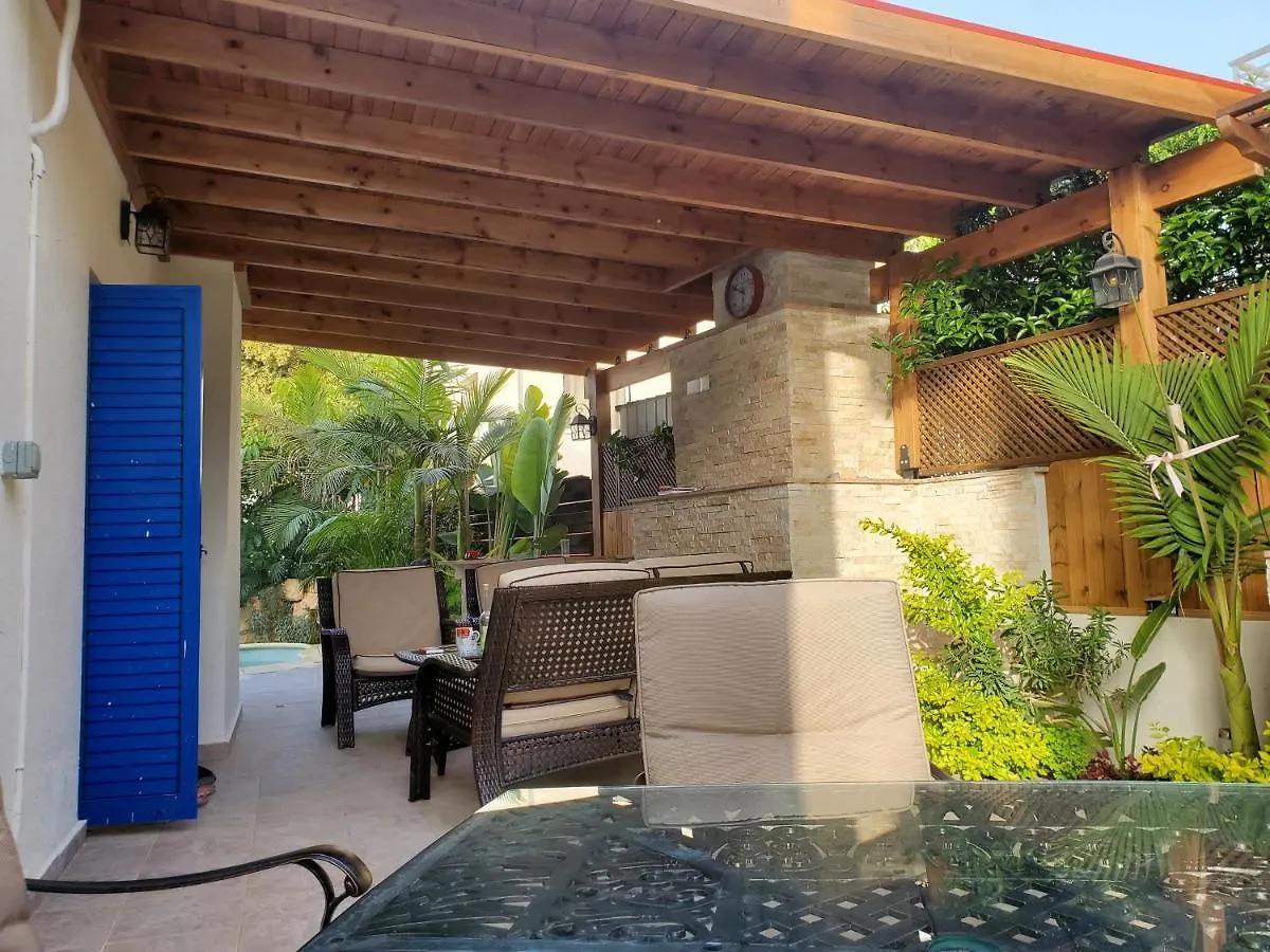 Charming 3-Bed Villa In Protaras With Heated Pool Κύπρος